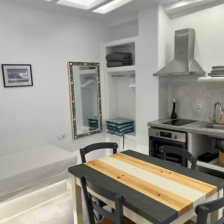 Ione Apartmán Naxos City